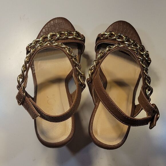 SUGAR PLASFORM WEDGE OPEN TOE ADJUSTABLE ANKLE STRAP/GOLD ACCENT CHAIN SANDAL - Picture 6 of 12